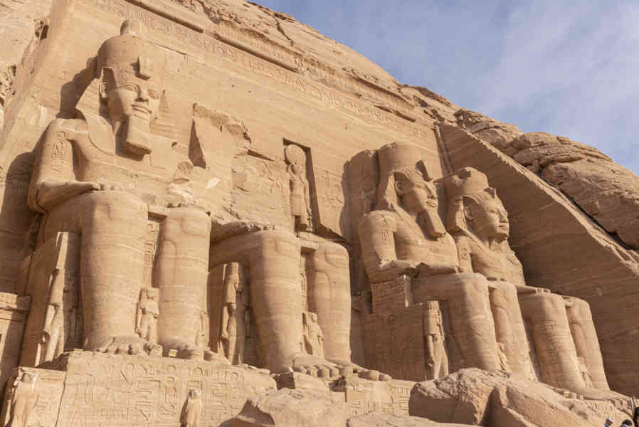 Egipto - Abu Simbel - Gran Templo de Ramsés II 3.jpg